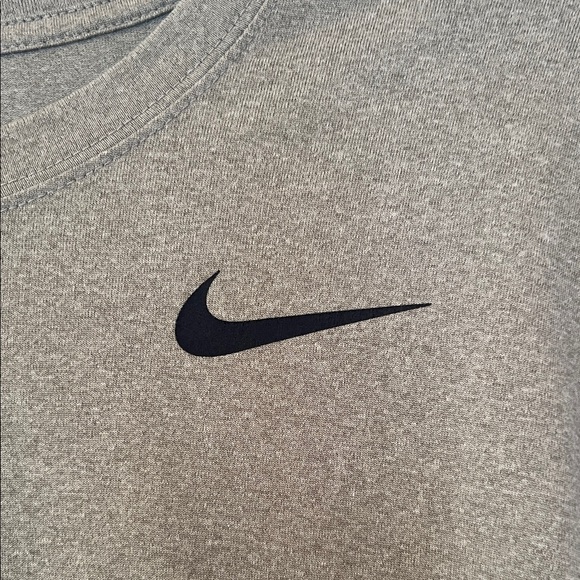 Nike University of Michigan Men’s T-Shirt - Picture 3 of 7